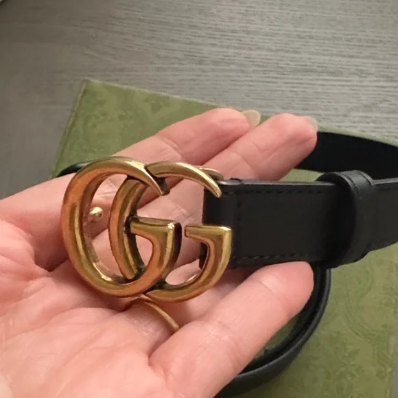 Gucci Black Belt with Gold GG Buckle - Picture 2 of 2